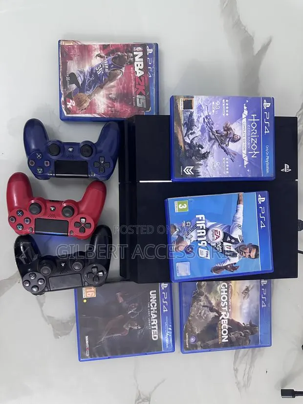 PS4 Standard Used With 3 Games Installed · Photo 1