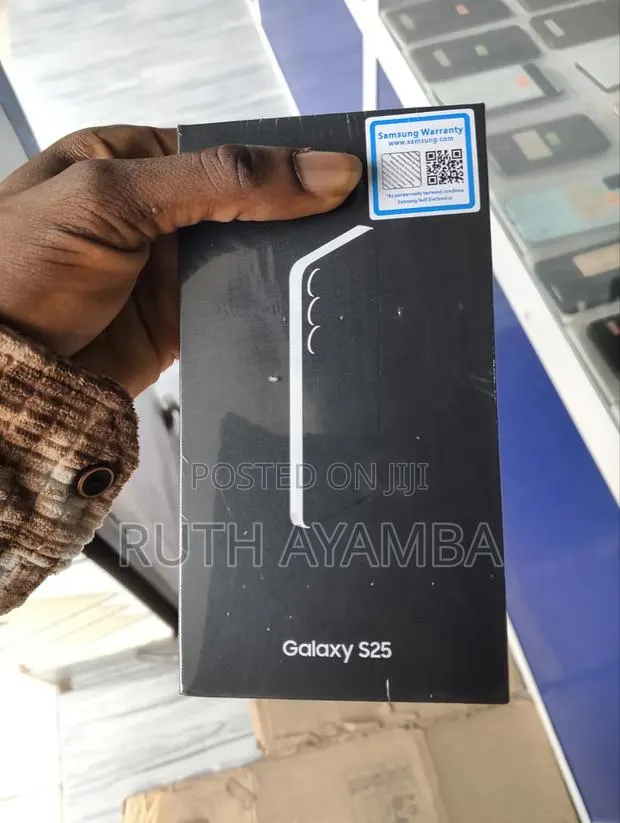 New Samsung Galaxy S25 128 GB Silver · Photo 1