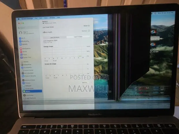 Laptop Apple MacBook Pro 2017 8GB Intel Core i7 SSD 256GB · Photo 1