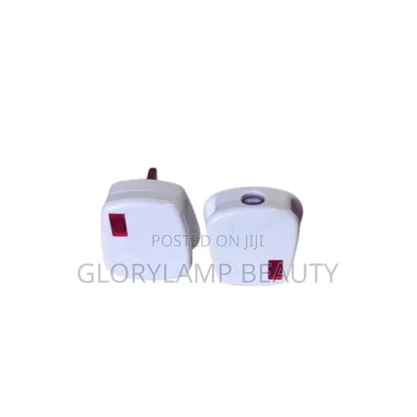 13A Fused Plug With Neon Indicator Light – UK 3-Pin Plug · Photo 1