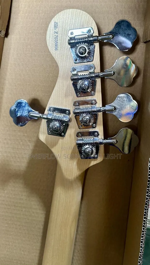 Fender Jazz Bass Passive Guitar · Photo 4
