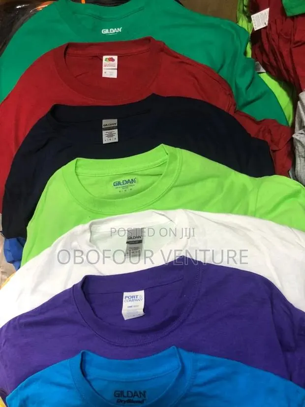 Gildan Round Neck T-Shirts From USA · Photo 1