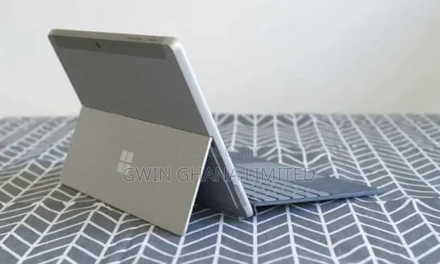 Microsoft Surface Go 2 128 GB Green · Photo 1
