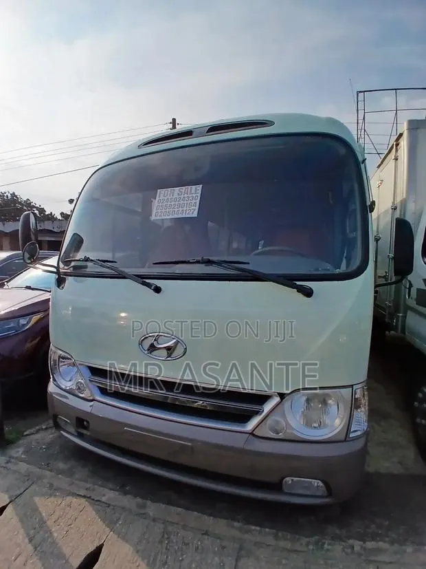Hyundai County 2015 Grey · Photo 1
