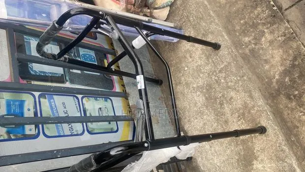 Zimmer Frame · Photo 1