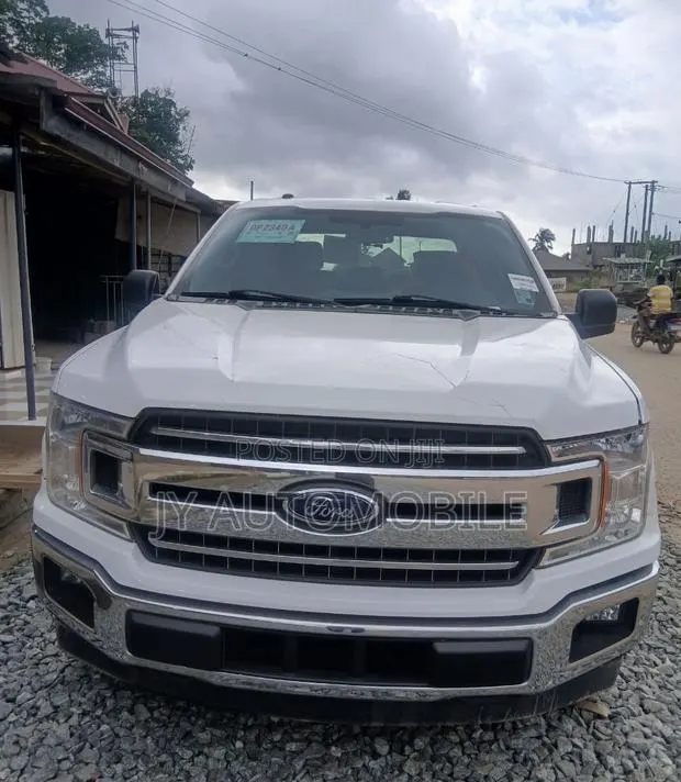 Ford F-150 2018 White · Photo 1