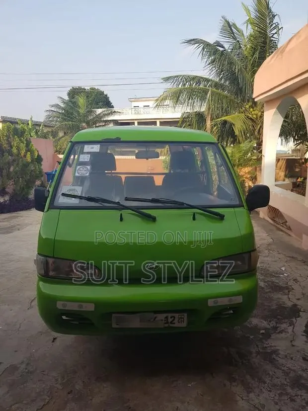 Hyundai H200 2007 Green · Photo 1
