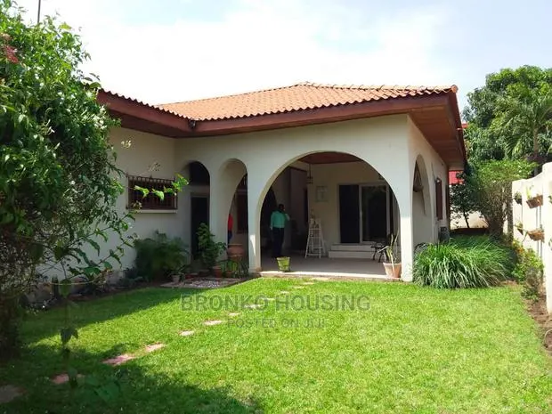 4bdrm House in Bronko Housing, Accra Metropolitan for rent · Photo 1