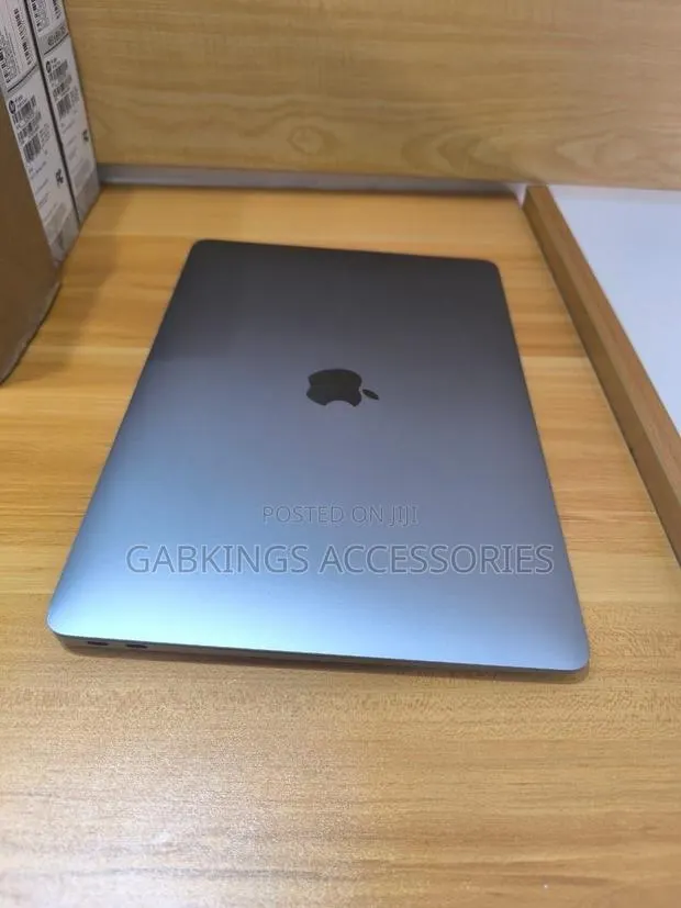 Laptop Apple MacBook Air 2020 M1 8GB Intel Core I5 HDD+SSD 256GB · Photo 1