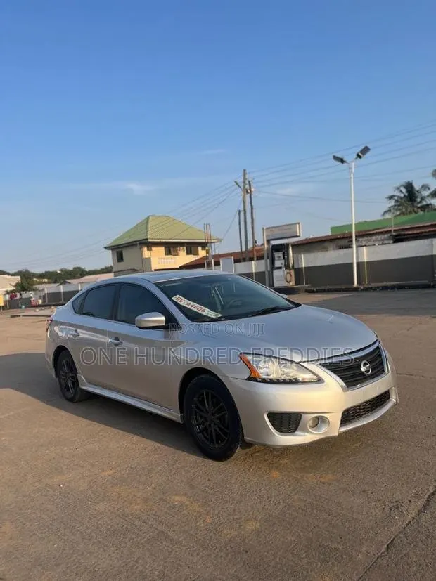 Nissan Sentra S 4dr Sedan (1.8L 4cyl 6M) 2014 Silver · Photo 1