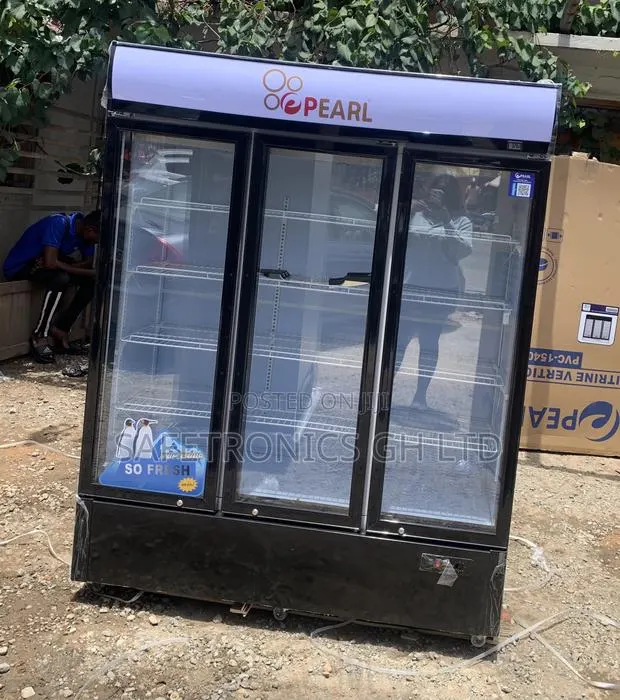 Brand New Pearl PVC-1540-28ab 3-Door Commercial Glass Display Fridge · Photo 1