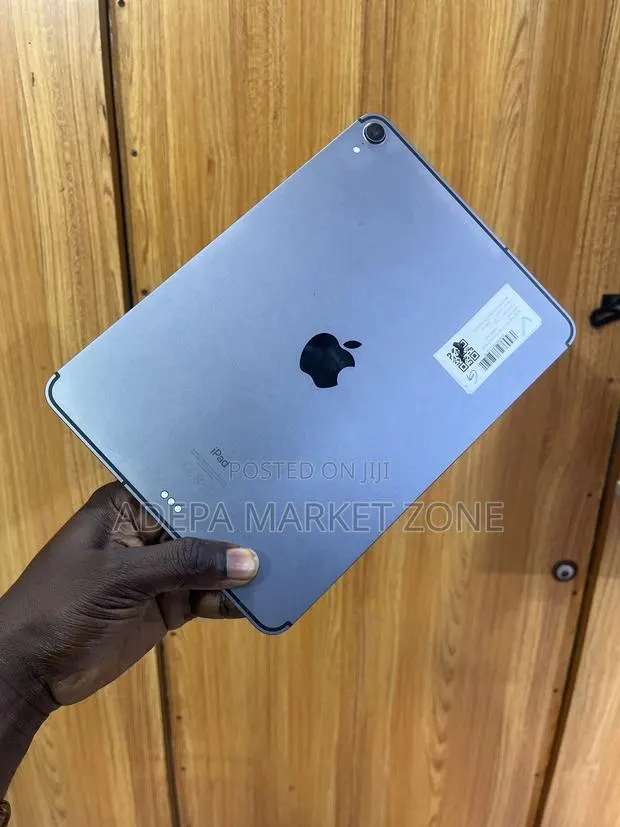 Apple iPad Pro 11 (2018) 256 GB Gray · Photo 1