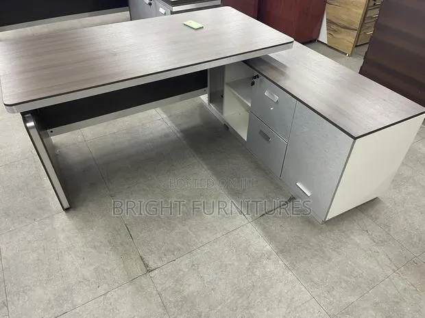 High Quality Office Table · Photo 1