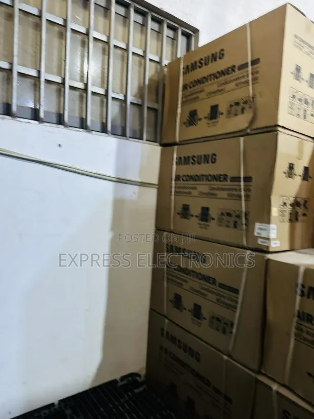 Less Expensive Sleek Samsung Split R410 Gas 2.0hp · Photo 1