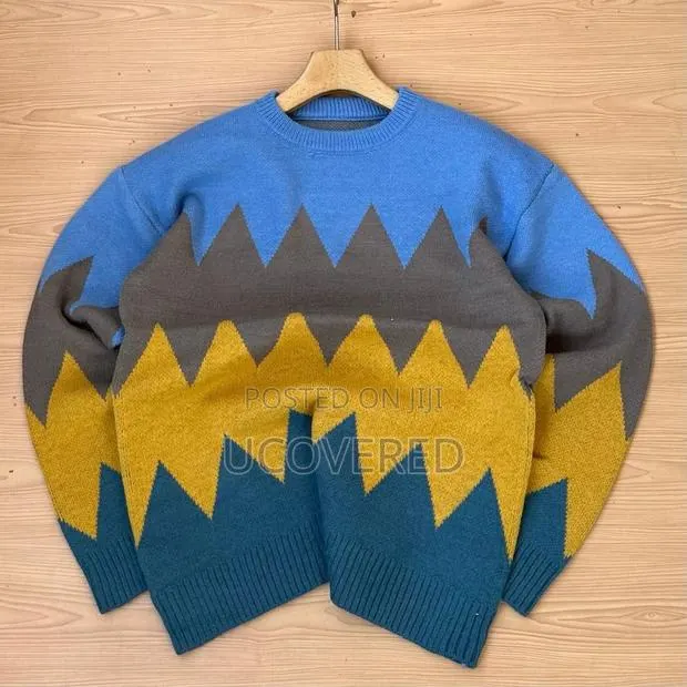 Unisex Rhombus Casual Pullover · Photo 1