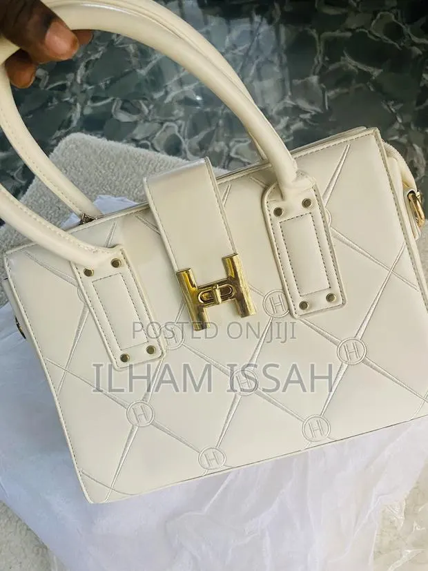 Modern Ladies Bags · Photo 1