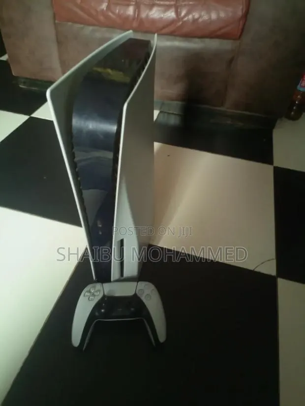 Ps5 Standard (Fc26 and 7 Games) · Photo 1