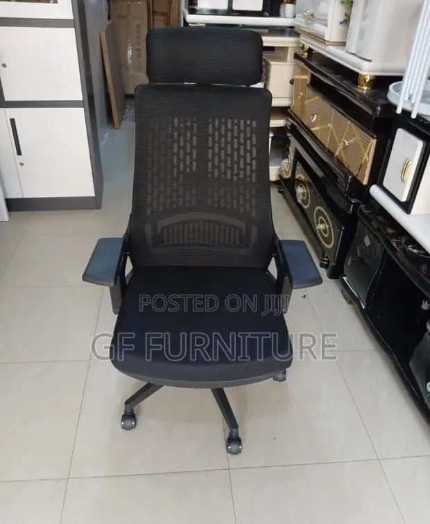 High-Back Executive Office Chair · Photo 1