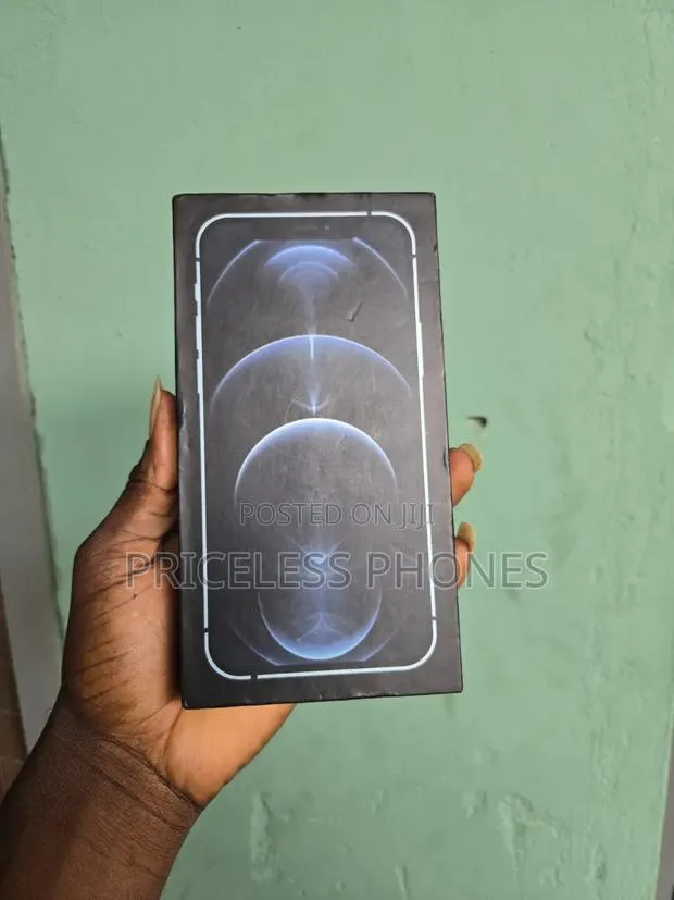 Apple iPhone 12 Pro Max 128 GB Blue · Photo 1