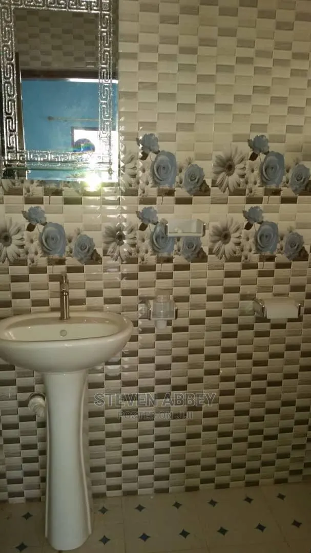 3bdrm Apartment in Adom Agency, Teshie for Rent