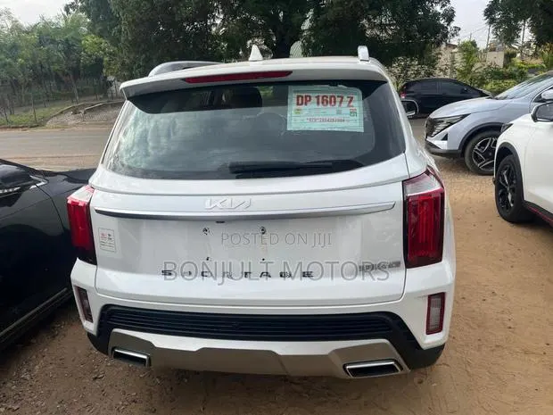 Kia Sportage 2021 White · Photo 1