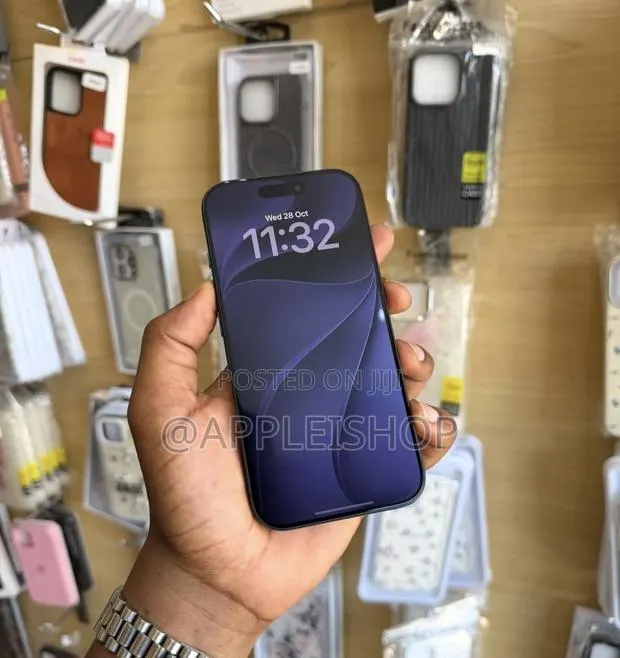 Apple iPhone 17 Pro 256 GB Blue · Photo 1