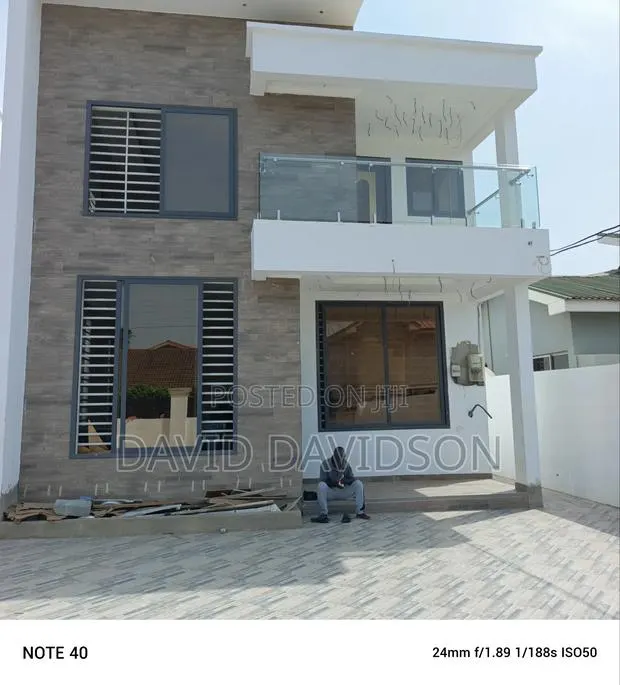 4bdrm Mansion in 4 Bedroom Duplex, Tema Metropolitan for sale · Photo 1