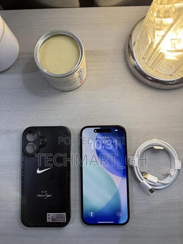 Apple iPhone 16 128 GB Black · Photo 1
