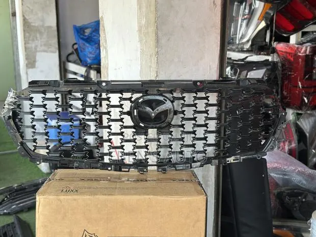 2025 Mazda Cx50 Front Upper Radiator Grille · Photo 1