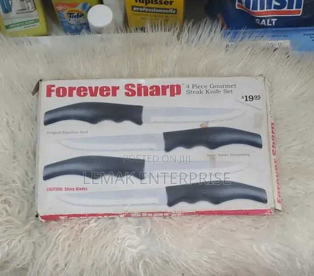 Vintage Forever Sharp 4-Piece Gourmet Steak Knife · Photo 1