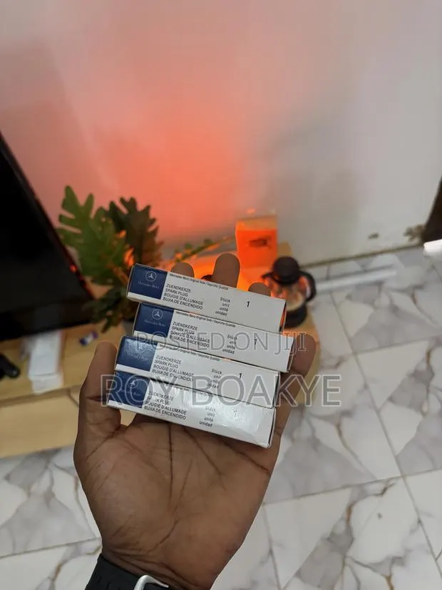 Spark Plugs · Photo 1