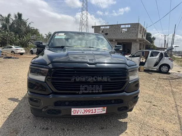 RAM 1500 2021 Black · Photo 1