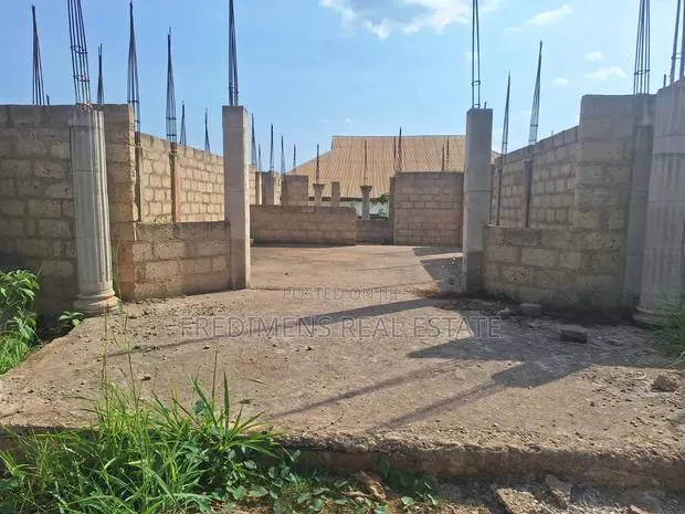 7bdrm House in Fredimens Real, Atwima Kwanwoma for sale · Photo 1