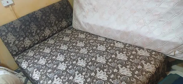 Bed With Mattres · Photo 1