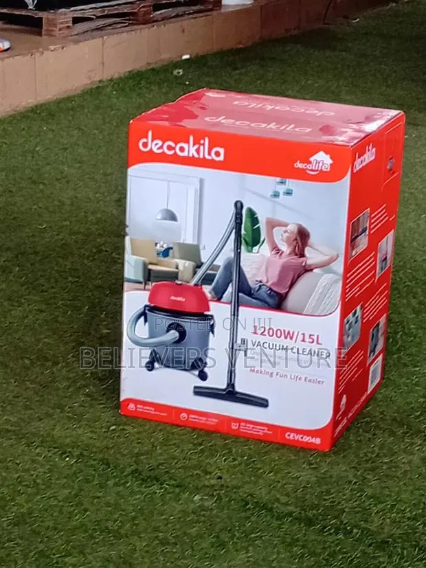 High-Power Vacuum Cleaner for Dust, Dirt and Pet Hair · Photo 1