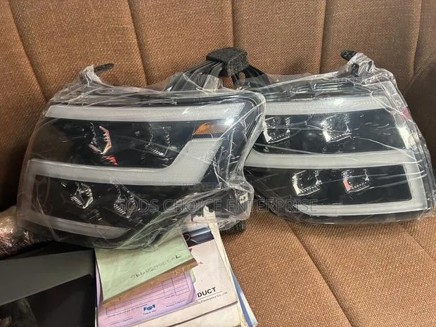 Headlight Pajaro 2009-2012-2015-2018-2020 · Photo 1