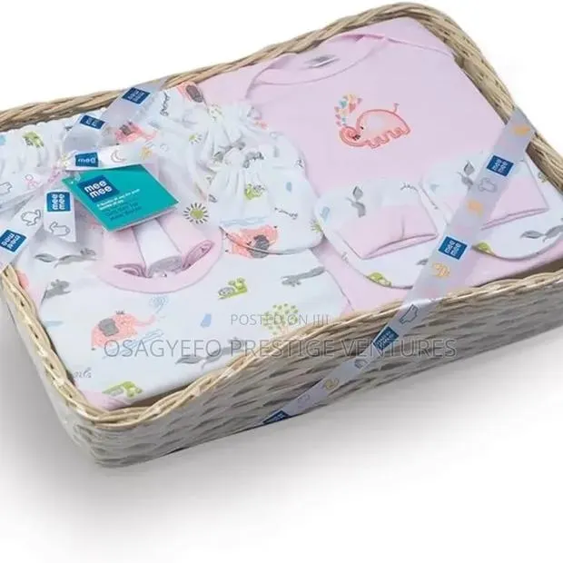 Mee Mee Premium Newborn Gift Set · Photo 1