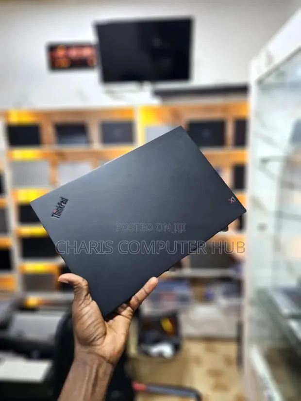 Laptop Lenovo ThinkPad X1 Carbon 16GB Intel Core i5 SSD 256GB · Photo 1