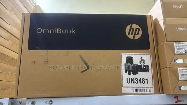 New Laptop HP OmniBook 5 14" 8GB Intel Core i5 SSD 512GB · Photo 1