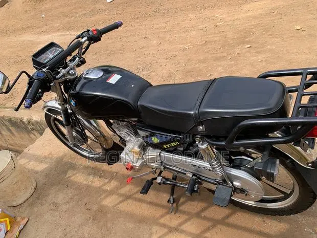 Royal RY125 2026 Black · Photo 1