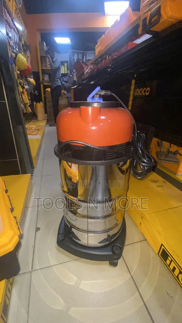 Stayer Vacuum Cleaner 30l (Wet and Dry) · Photo 1