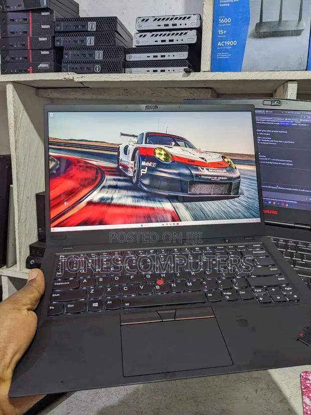 Laptop Lenovo ThinkPad X1 Carbon 16GB Intel Core i7 SSD 512GB · Photo 1