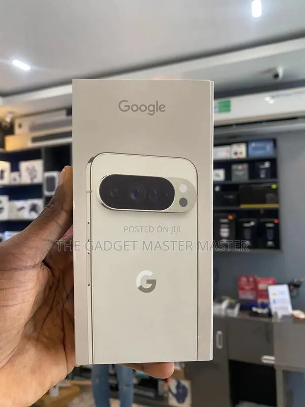 New Google Pixel 10 Pro XL 256 GB Gold · Photo 1