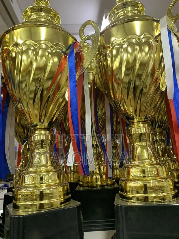 Trophy - Gold Plated · Photo 1