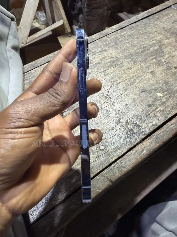 Apple iPhone 13 Pro Max 128 GB Blue · Photo 1