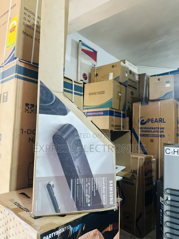 Call and Order for Samsung Soundbar With Woofer S80cb · Photo 1