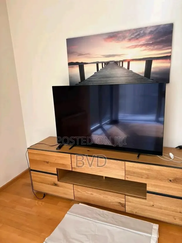 65inches Philips Oled TV · Photo 1