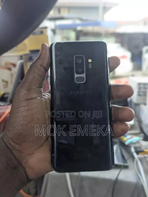 Samsung Galaxy S9 Plus 128 GB Black · Photo 1