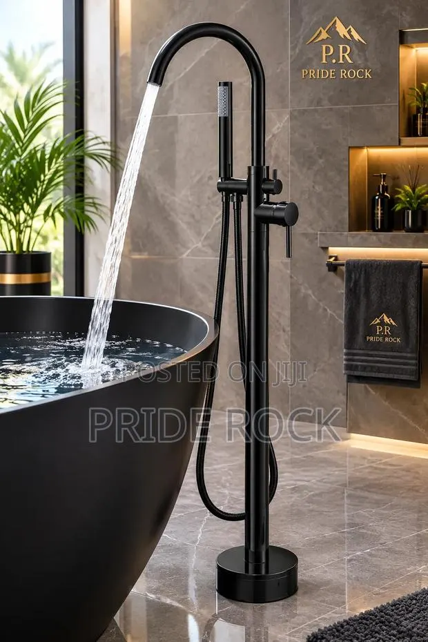 Quality Bath Tub Shower, Standing Shower · Photo 1