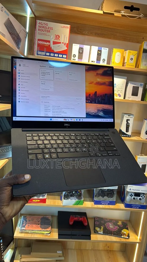 Laptop Dell XPS 15 16GB Intel Core i9 SSD 256GB · Photo 1
